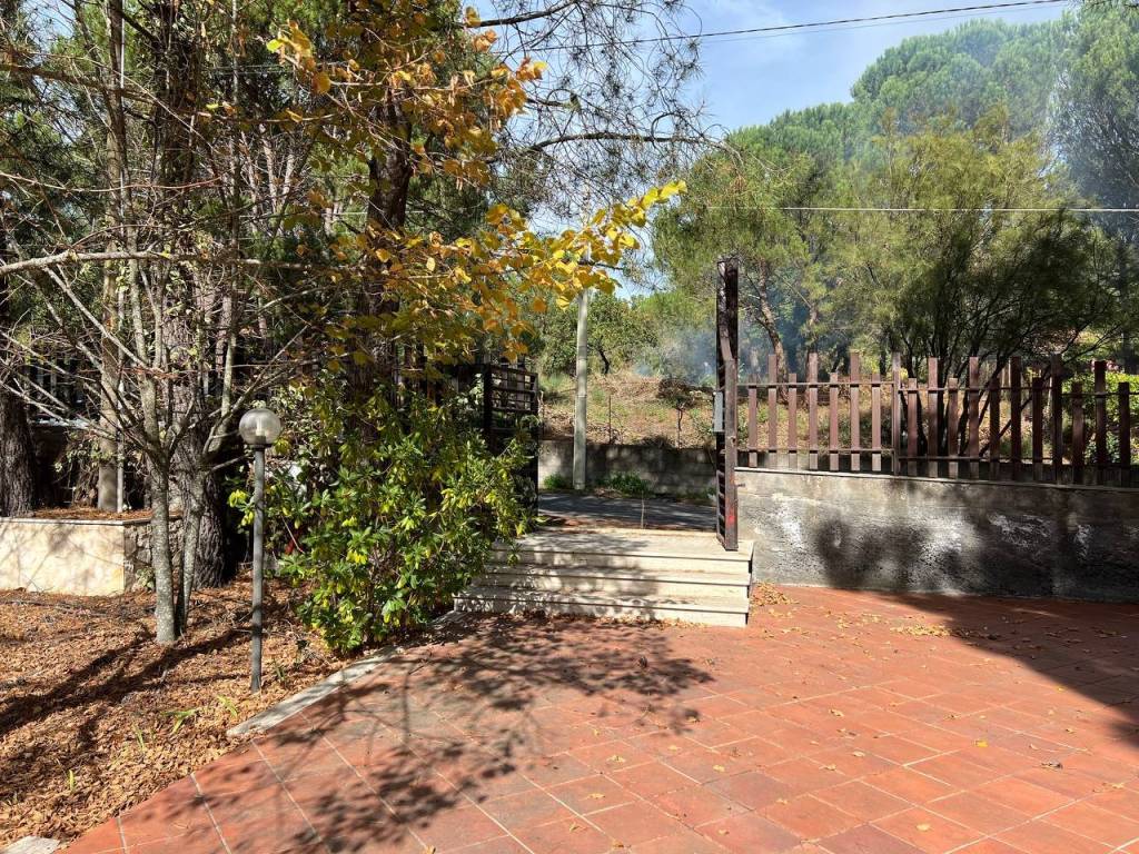 Villa a Nicolosi in Via Regina Bianca di Navarra - Foto 3