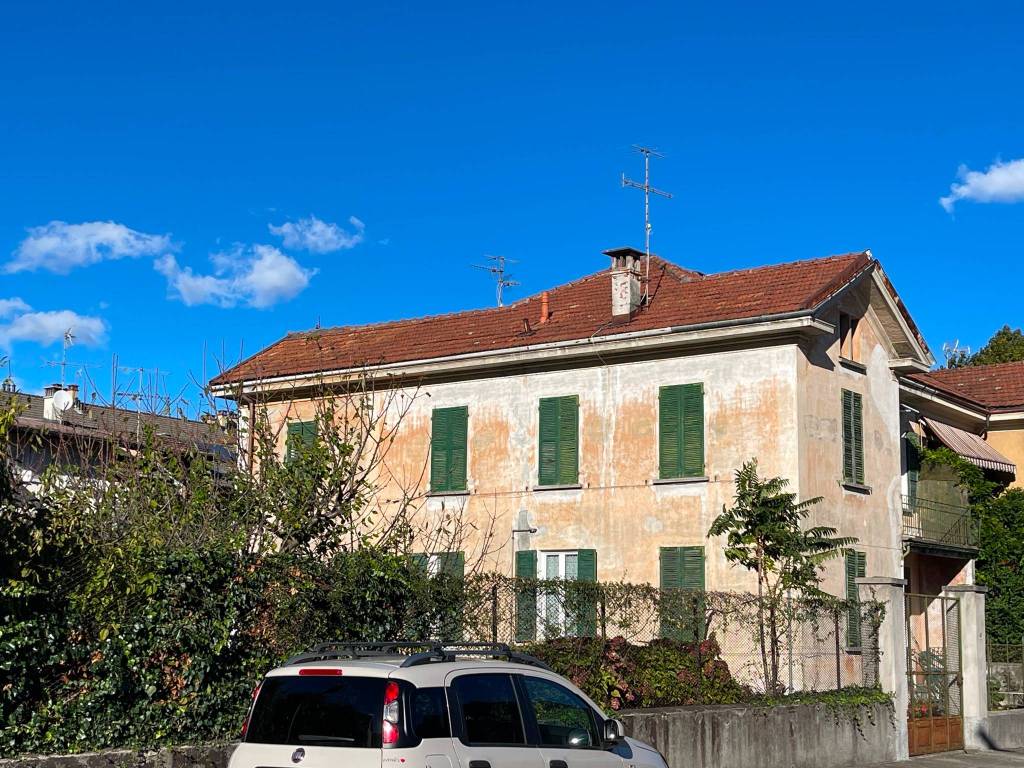 Villa a Domodossola in Via Marco Paolo Stefanoni, 5 - Foto 2