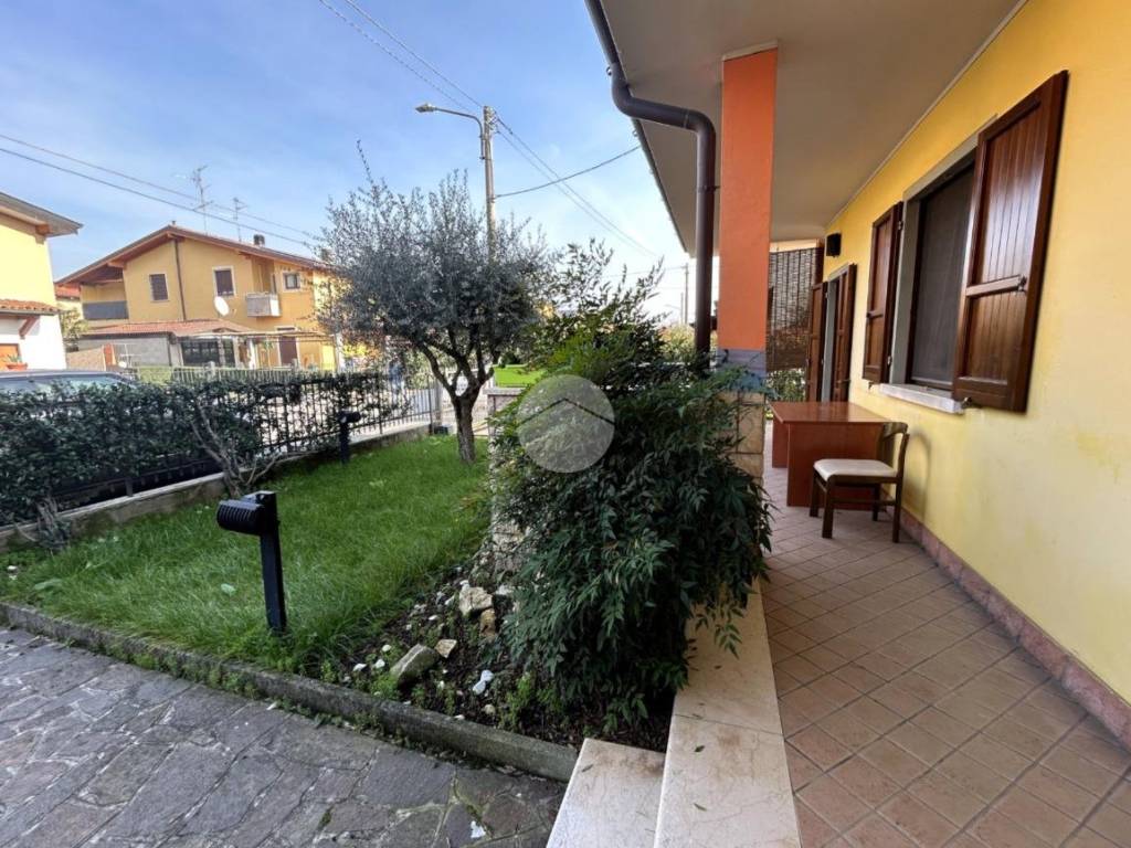 Villa a Rovato in Via Caduti del Lavoro, 10 - Foto 4