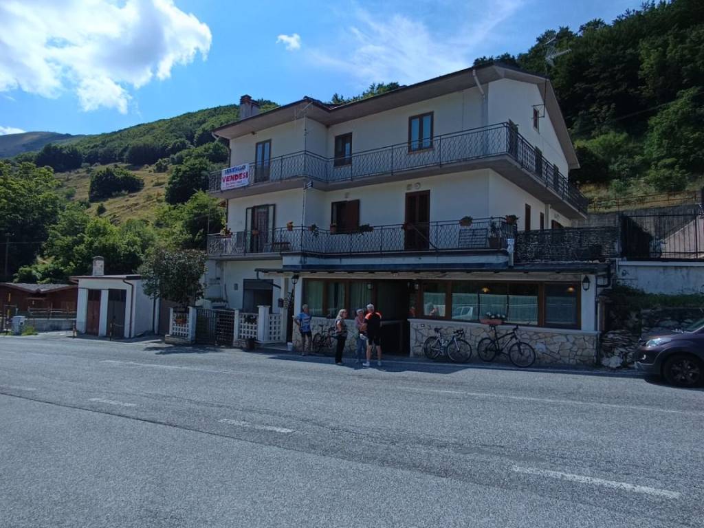 Palazzo / stabile a Lucoli in Via della Montagna - Foto 2