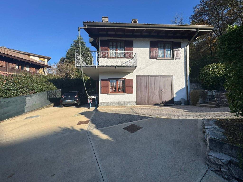 Villa a Cunardo in Via San Abbondio, 1 - Foto 3