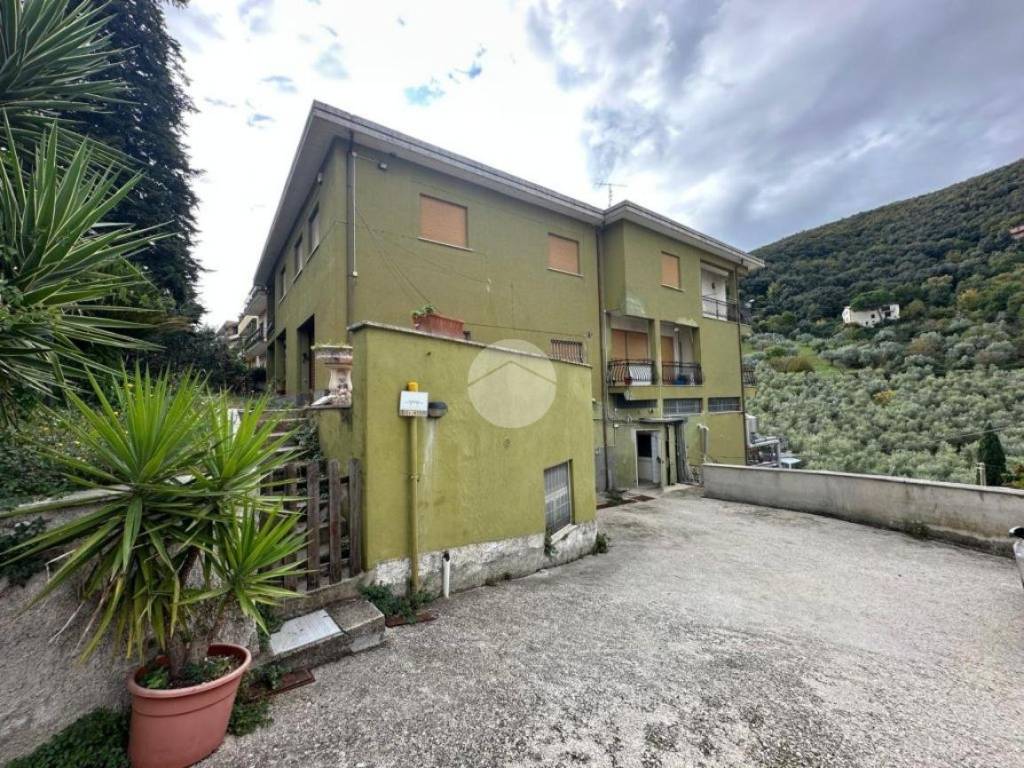 Casa indipendente a Nerola in Via Romana, 3 - Foto 2