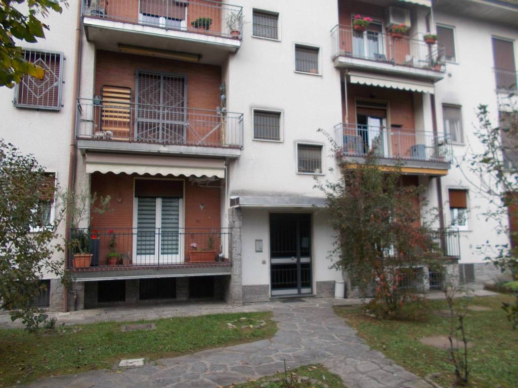 Appartamento a Samarate in Via Zara - Foto 2