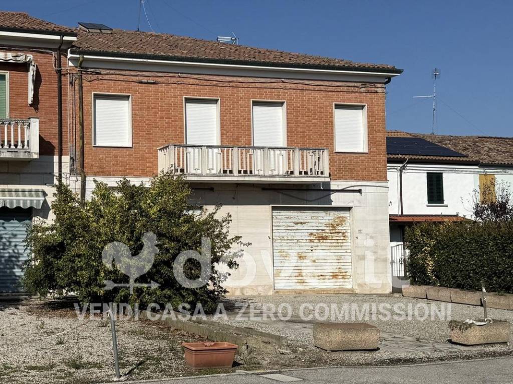 Casa indipendente a Masi torello in Piazza della Libertà, 13 - Foto 2