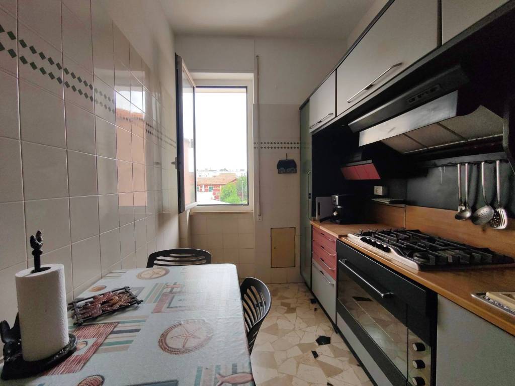 Appartamento a Finale ligure in Via Domenico Brunenghi, 28 - Foto 2