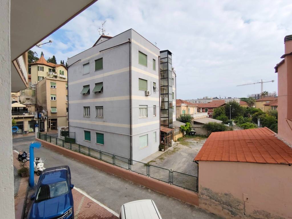 Appartamento a Finale ligure in Via Domenico Brunenghi, 28 - Foto 5