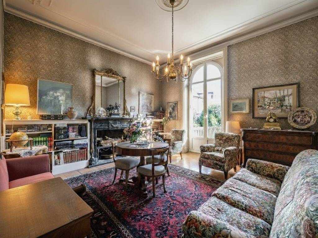 Villa a Mandello del lario in Via Falck 4 - Foto 3