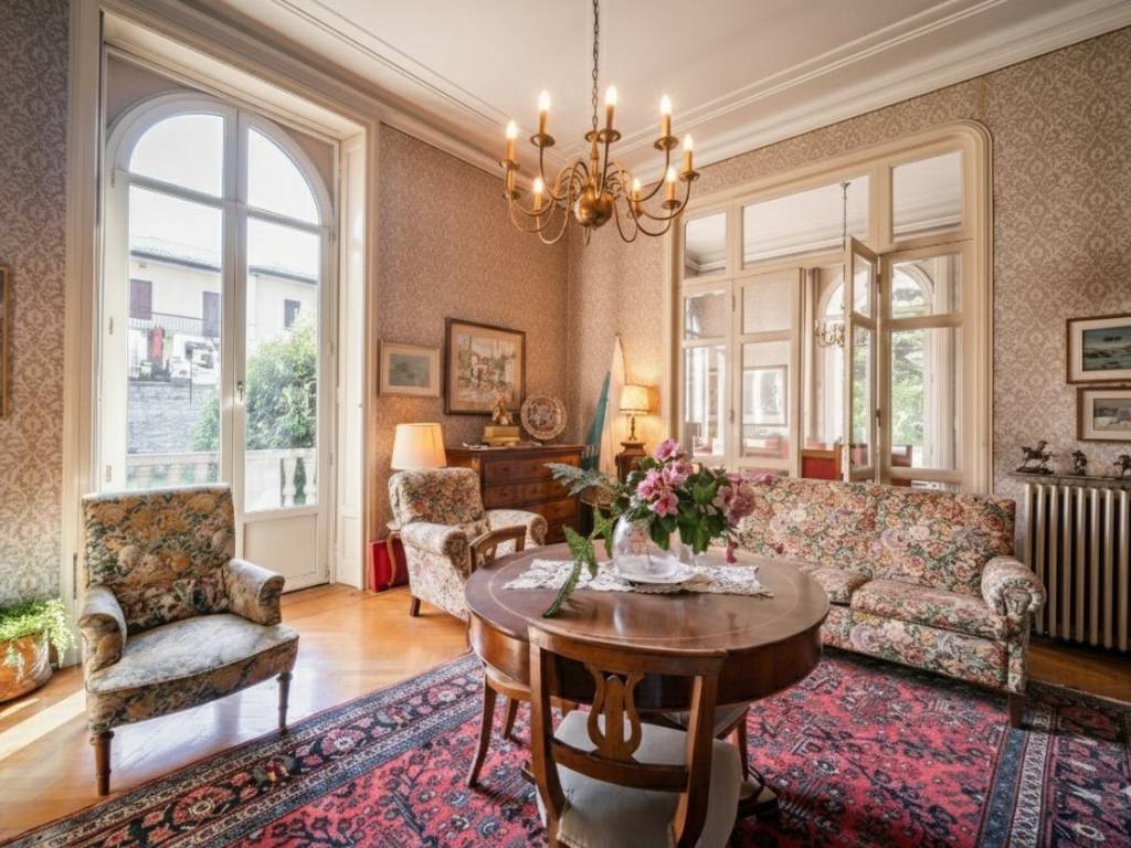 Villa a Mandello del lario in Via Falck 4 - Foto 4