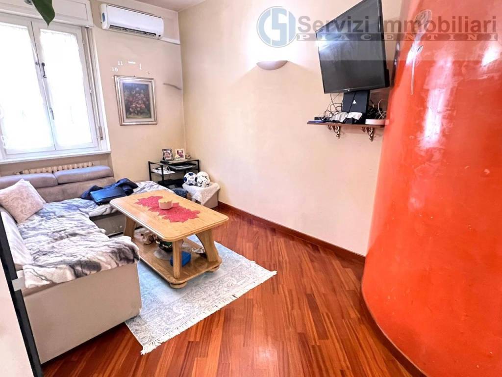 Appartamento a Piacenza in Viale Dante Alighieri, 155 - Foto 3