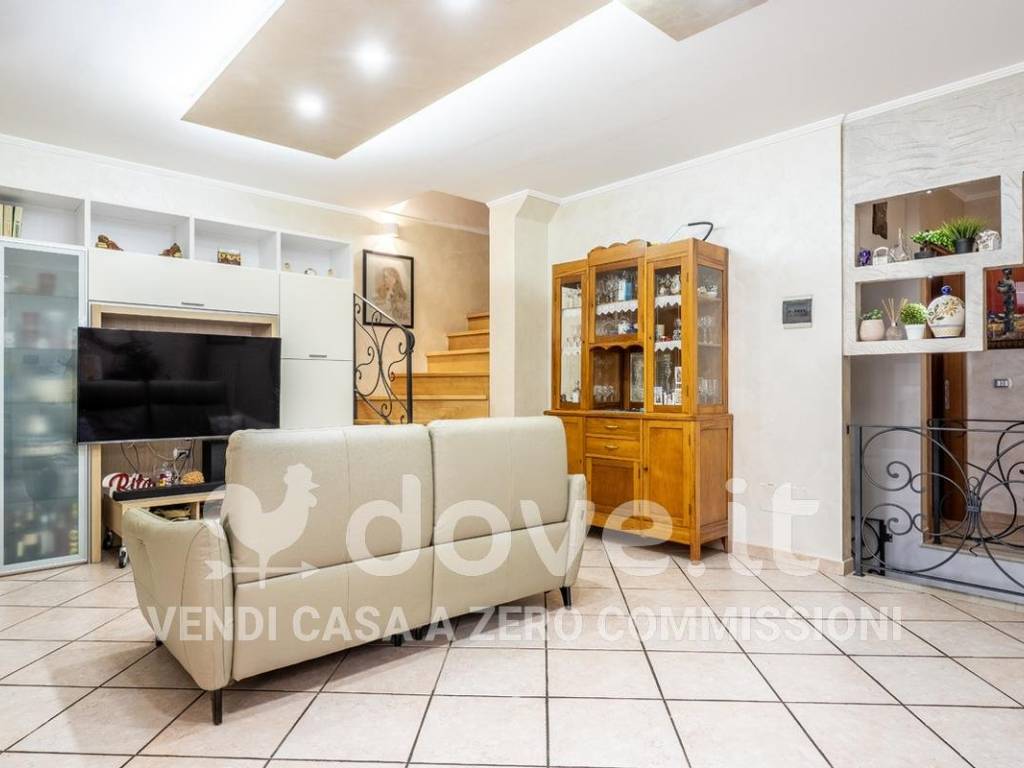 Appartamento a Venosa in Via Carlo Levi, 53 - Foto 3