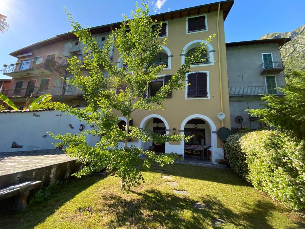 Villa a Valsolda in Via Statale, 39 - Foto 3