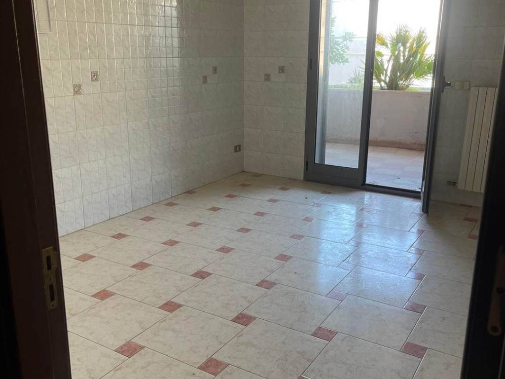 Appartamento a Taranto in VIA LAGO ALIMINI GRANDE, 12 - Foto 5