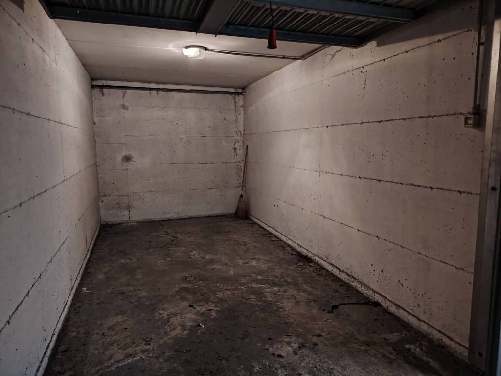 Box / garage a Bologna in Via Carlo Alberto Salustri Trilussa, 2 - Foto 5