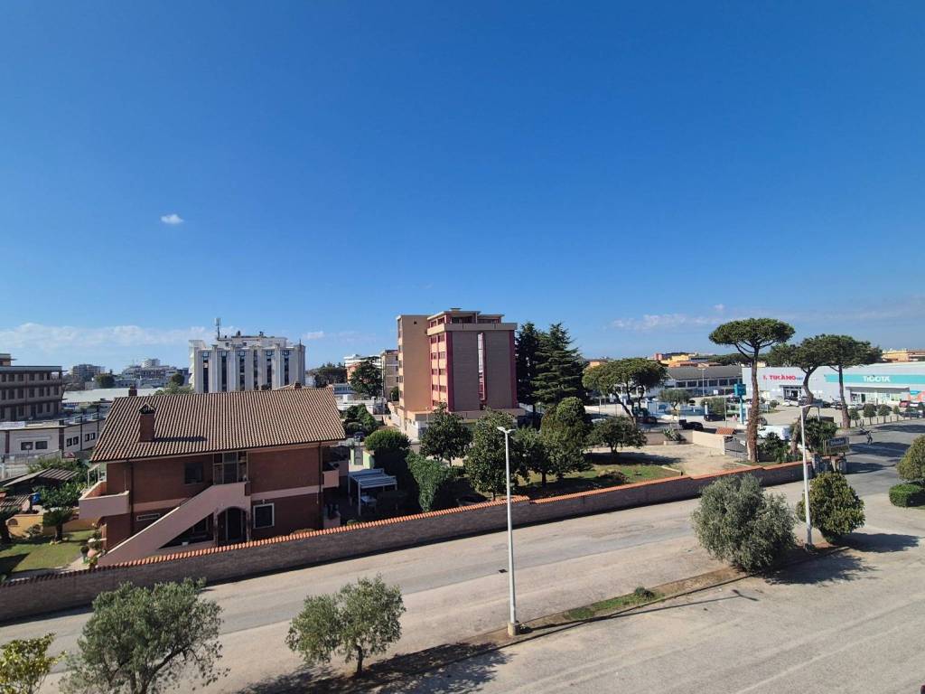 Immobile a Pomezia in Via dei Castelli Romani, 22 - Foto 5