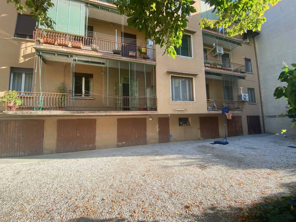 Appartamento a Ferrara in Viale Camillo Benso di Cavour, 144 - Foto 4
