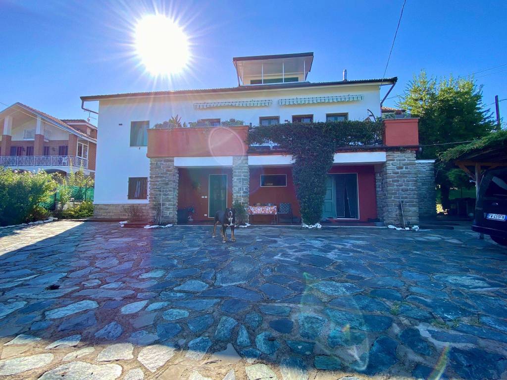 Villa a Perletto in Via Roma, 11 - Foto 2