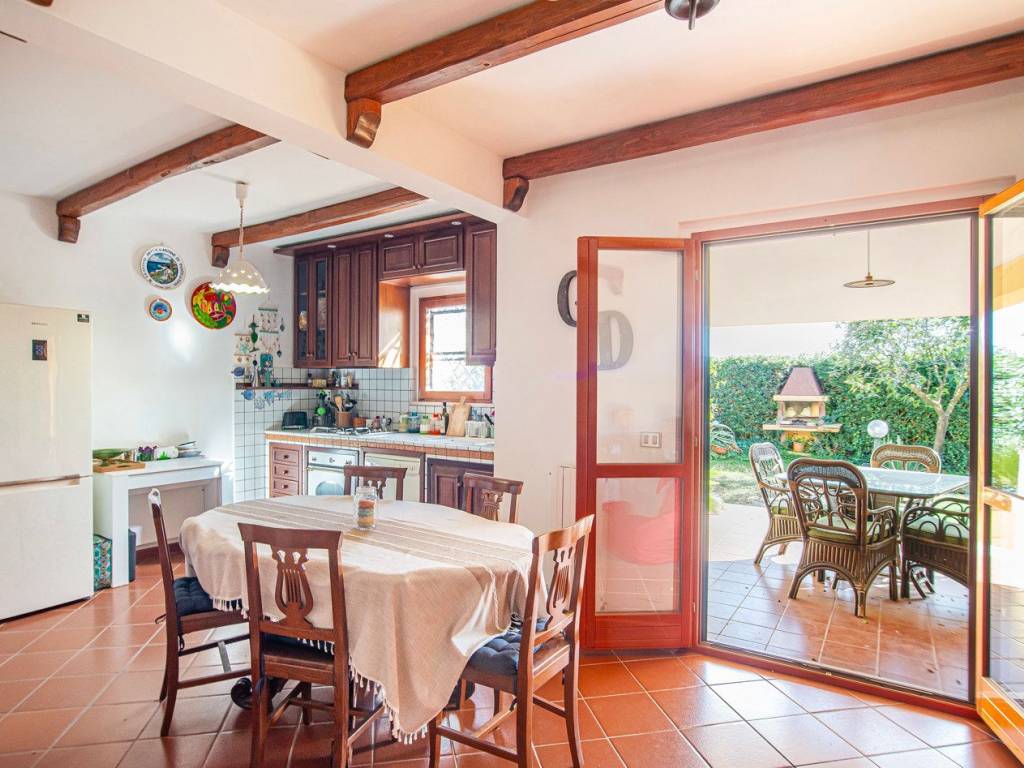 Villa a Sabaudia in Via della Bilancia , 47 - Foto 3