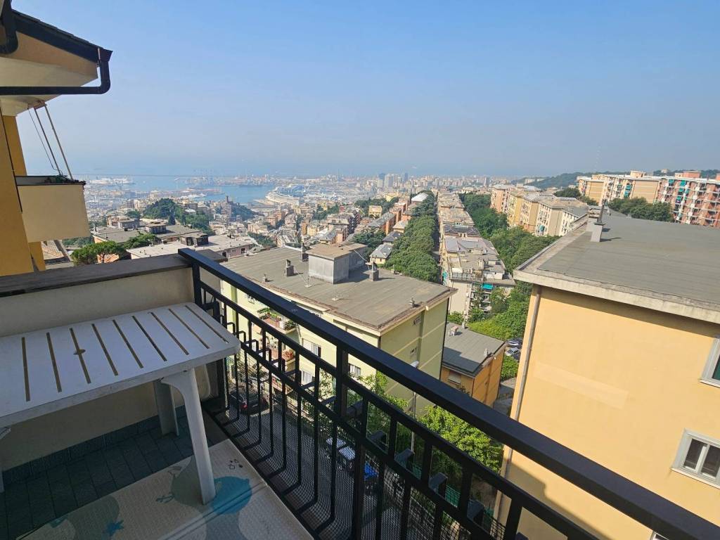 Appartamento a Genova in Via al Castellaccio, 105 - Foto 3