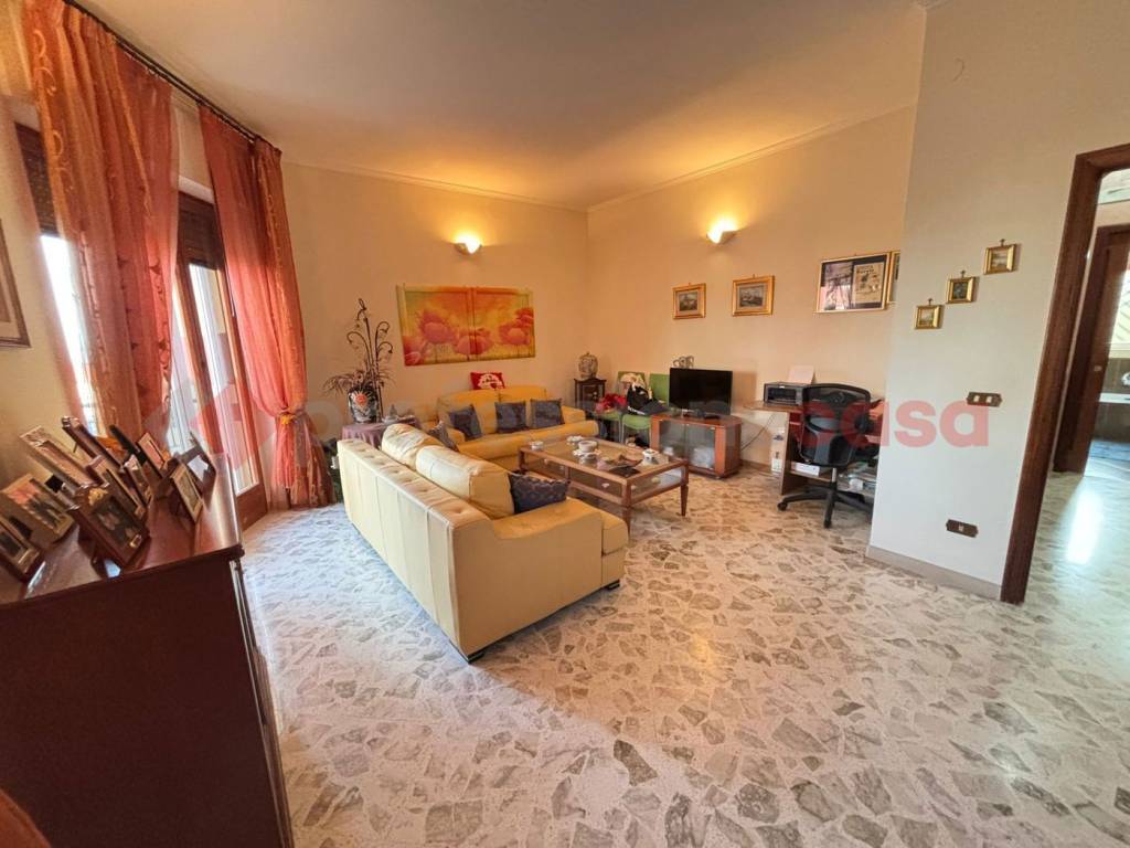 Appartamento a Bari in Via Ungaro - Foto 4