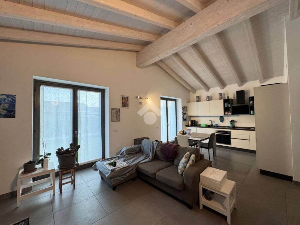 Villa a Oleggio in Via Momo - Foto 2