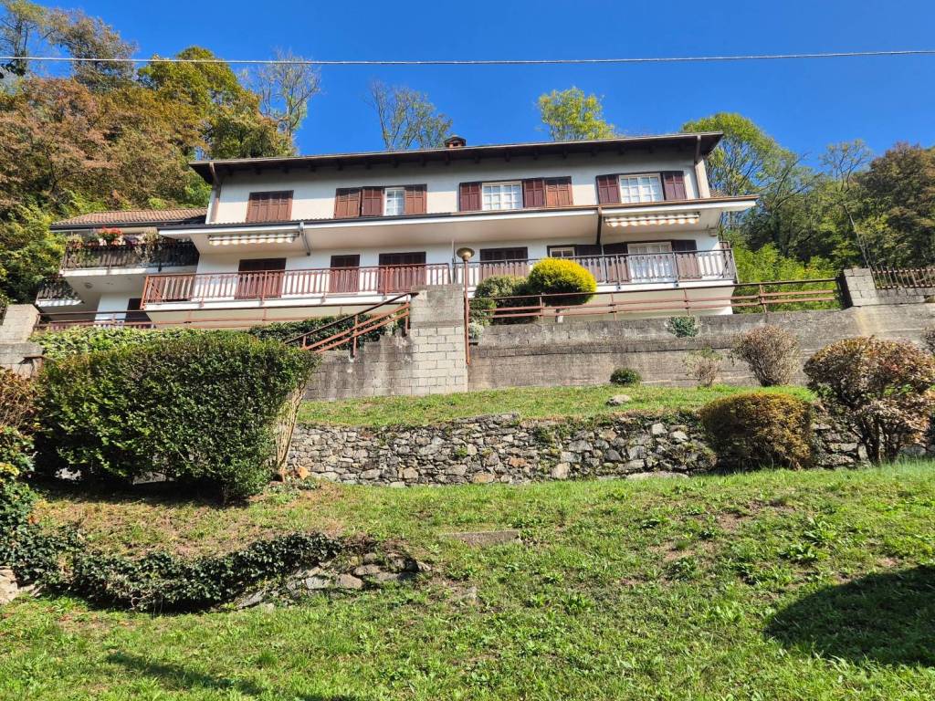 Villa a Varallo in Via Fiume - Foto 3