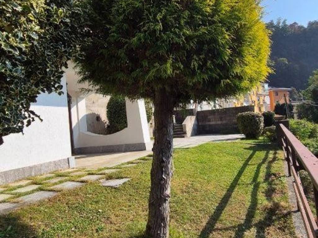 Villa a Varallo in Via Fiume - Foto 5