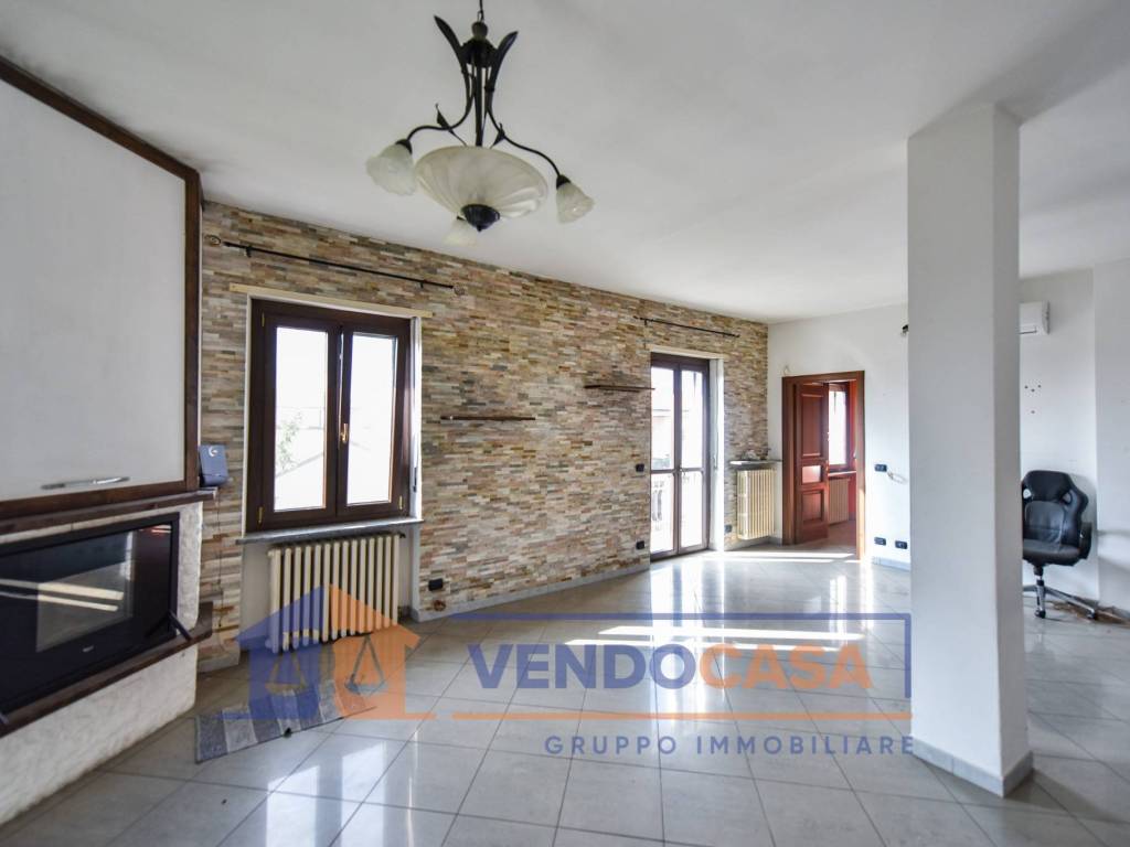 Appartamento a Chieri in Via Maestro Rollandino, 7 - Foto 4
