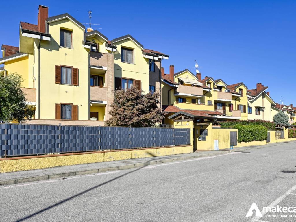 Appartamento a Zelo buon persico in Viale Repubblica, 7 - Foto 2