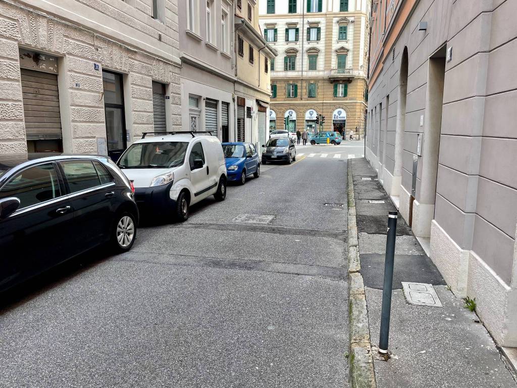 Box / garage a Trieste in Via Filippo Corridoni - Foto 2