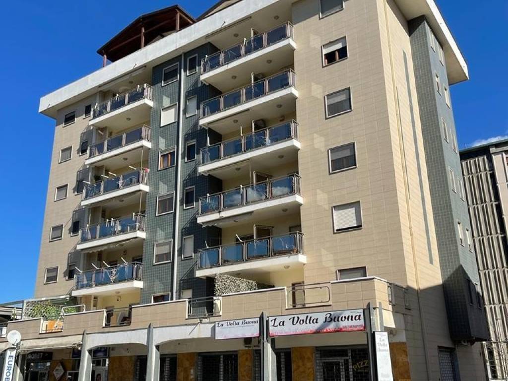 Appartamento a Cosenza in Via Popilia, 252 - Foto 2