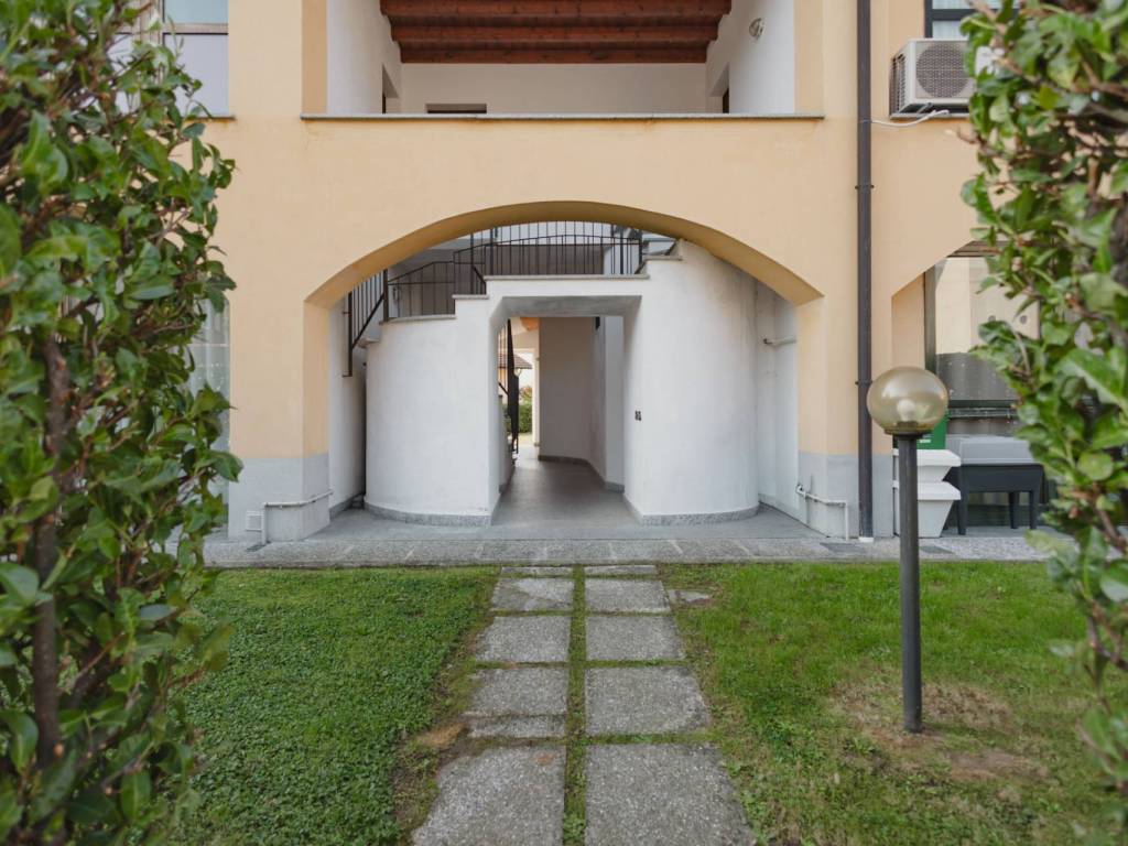 Appartamento a Luvinate in via mazzini, 3 - Foto 2