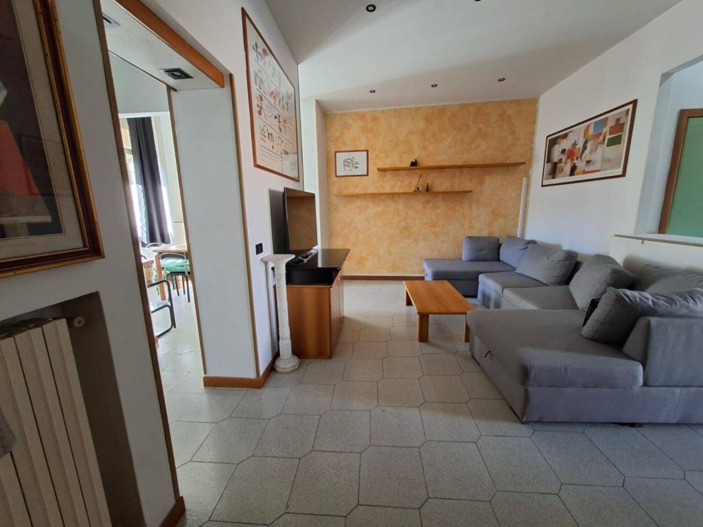 Appartamento a Prato in Piazza Giovanni Ciardi - Foto 2