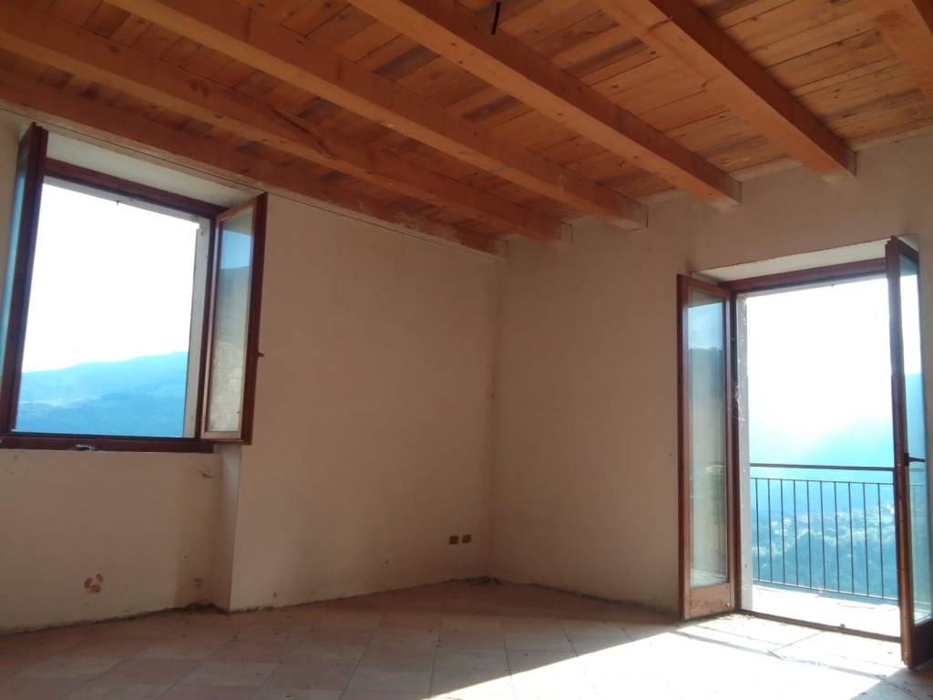 Appartamento a Berbenno in Via Dante Alighieri - Foto 2