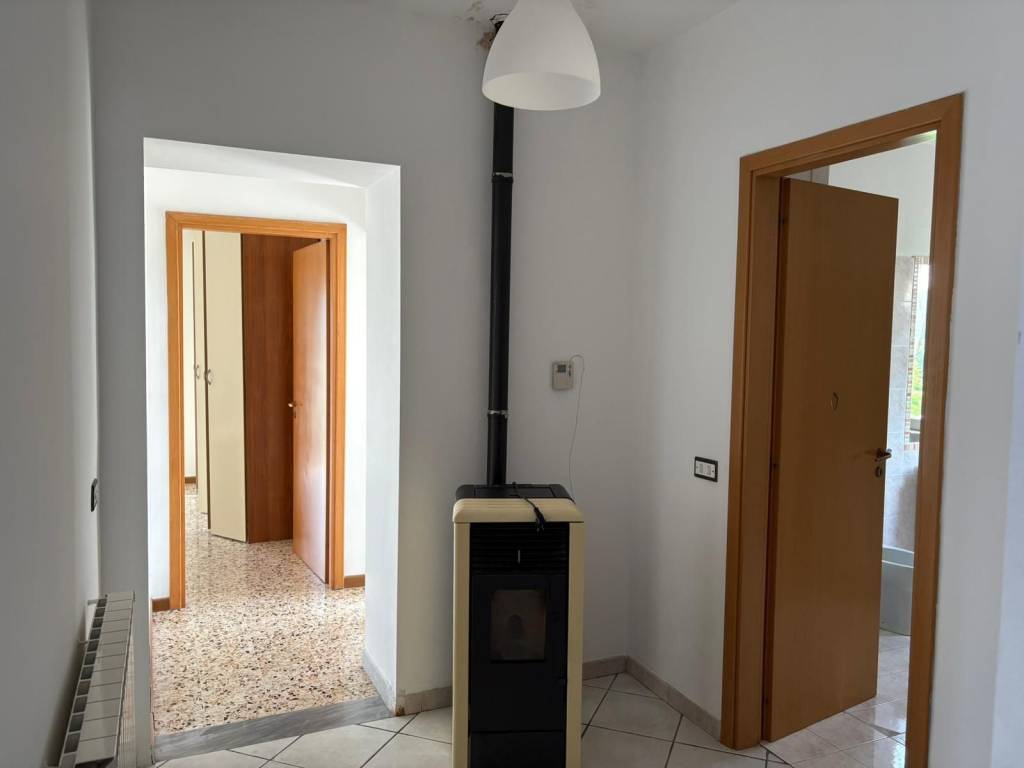 Appartamento a Isernia in Strada Provinciale Capruccia - Foto 5