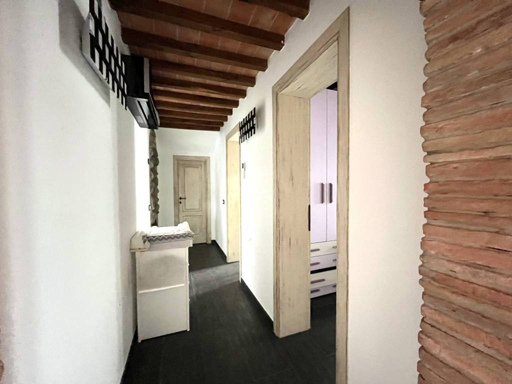 Appartamento a Pontedera in Via Enrico De Nicola - Foto 2