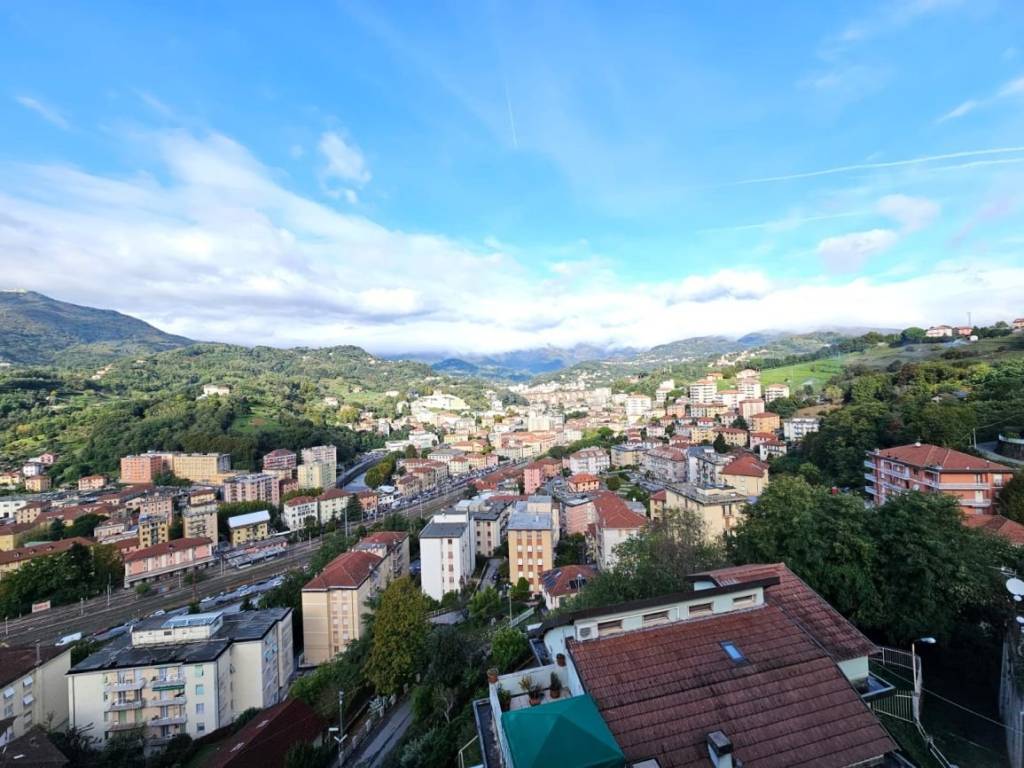 Appartamento a Genova in Via Domenico Carli - Foto 2