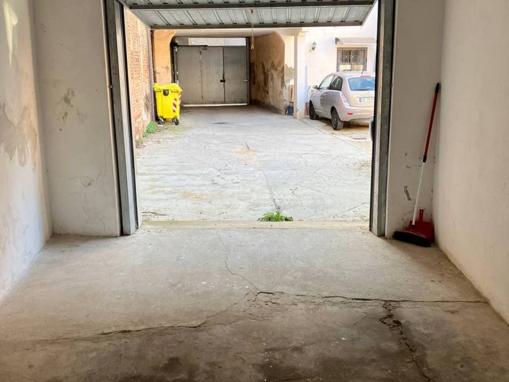 Box / garage a Asti in Via Gioacchino Rossini, 18 - Foto 2