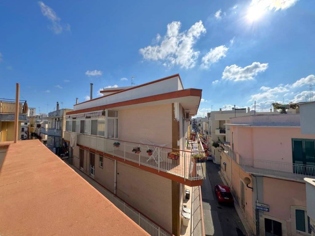 Casa indipendente a Triggiano in Via Cesare Battisti - Foto 2