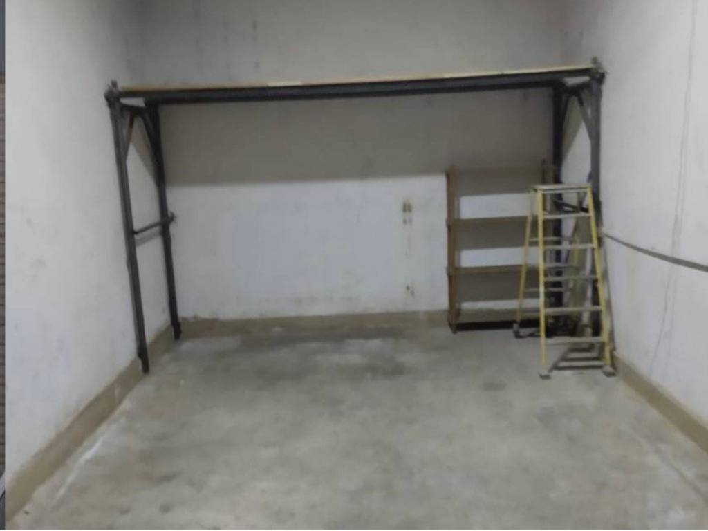 Box / garage a Melito di napoli in VIA UMBRIA N.11 - Foto 3