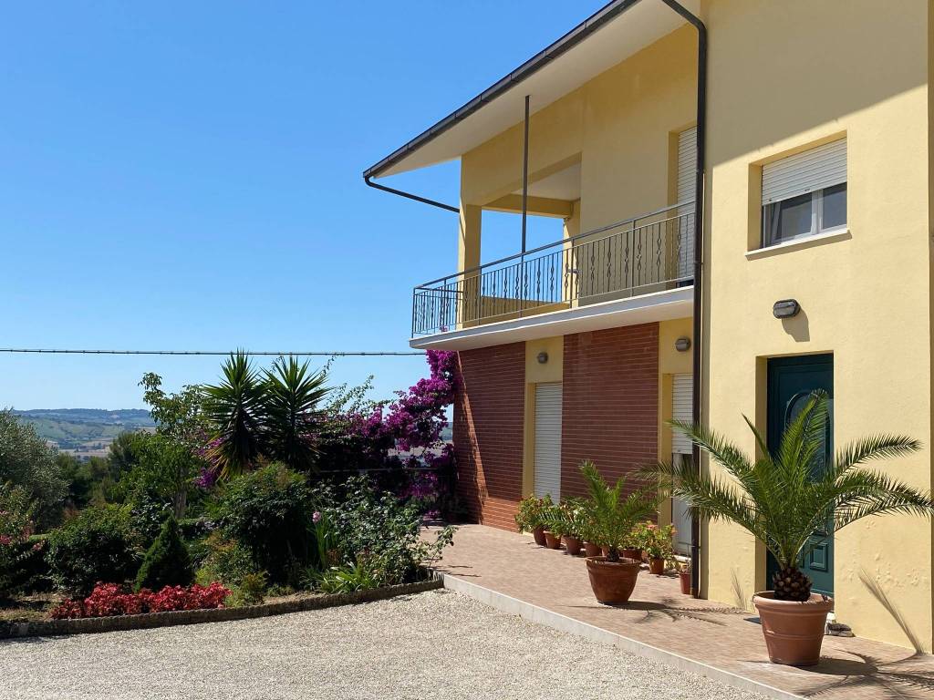 Villa a Recanati in Via Olimpio Basvecchi - Foto 2