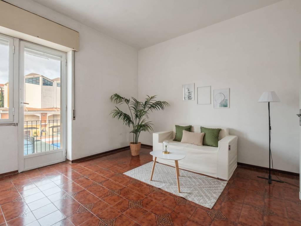 Appartamento a Cagliari in Via Ernesto Maria Piovella, 61 - Foto 2