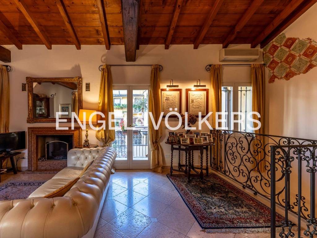 Appartamento a Verona in Via Enrico Noris - Foto 4