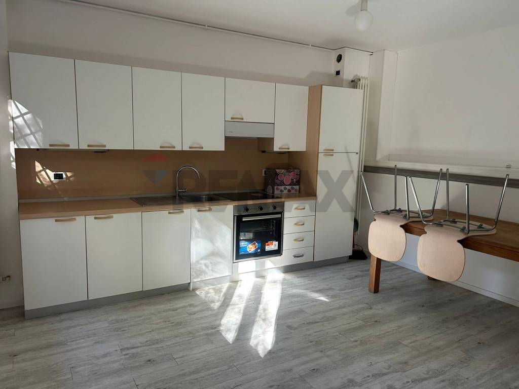 Appartamento a Bergamo in via frizzoni, 27 - Foto 2