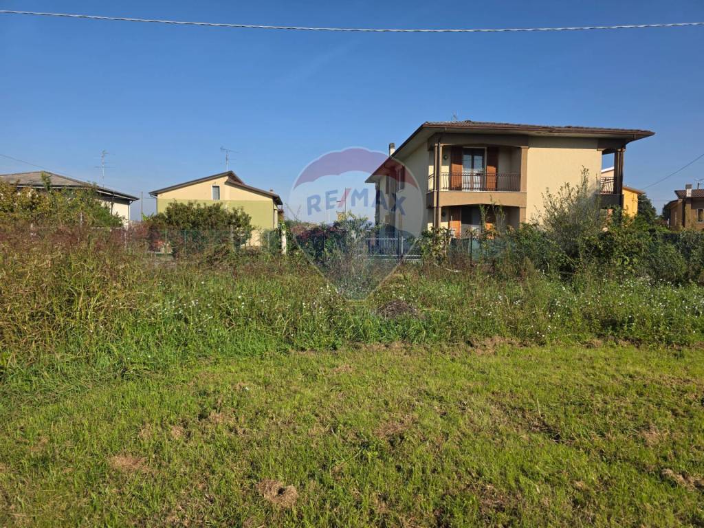 Terreno a Goito in Via Giacomo Leopardi - Foto 4