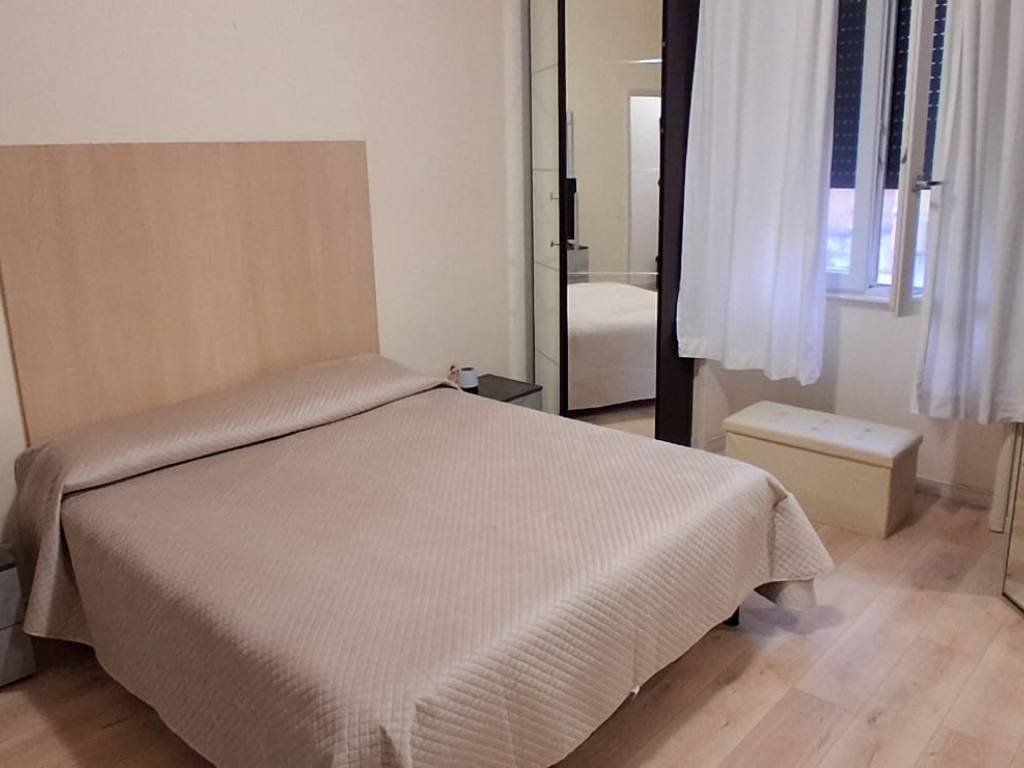 Appartamento a Merate in Piazza Giulio Prinetti, 27 - Foto 2