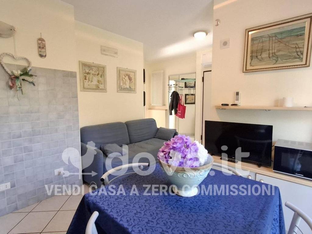 Appartamento a Riccione in Viale G. Mameli, 19 - Foto 3
