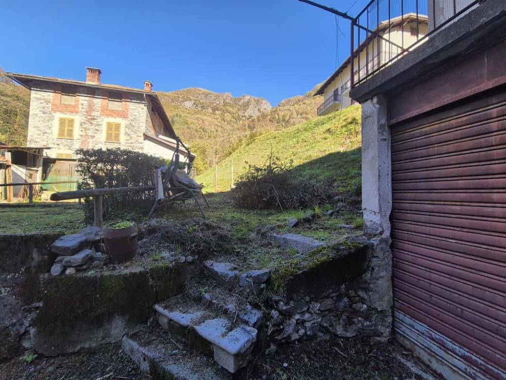Casa indipendente a Varallo in Via Pasquaro - Foto 2