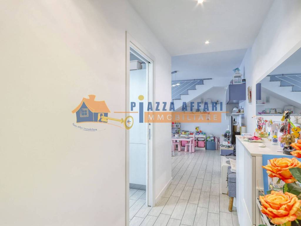 Appartamento a Carnago in Via Cesare Battisti - Foto 3