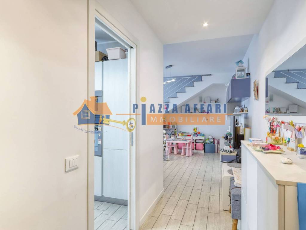 Appartamento a Carnago in Via Cesare Battisti - Foto 4