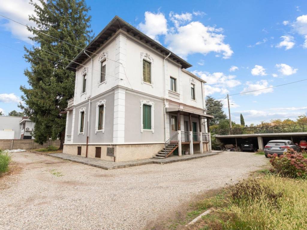 Villa a Cassano magnago in Via A. Boito, 7 - Foto 4